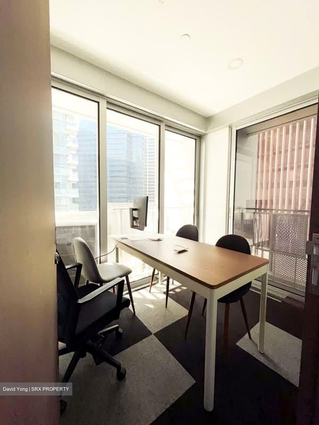 Eon Shenton (D2), Office #536684281